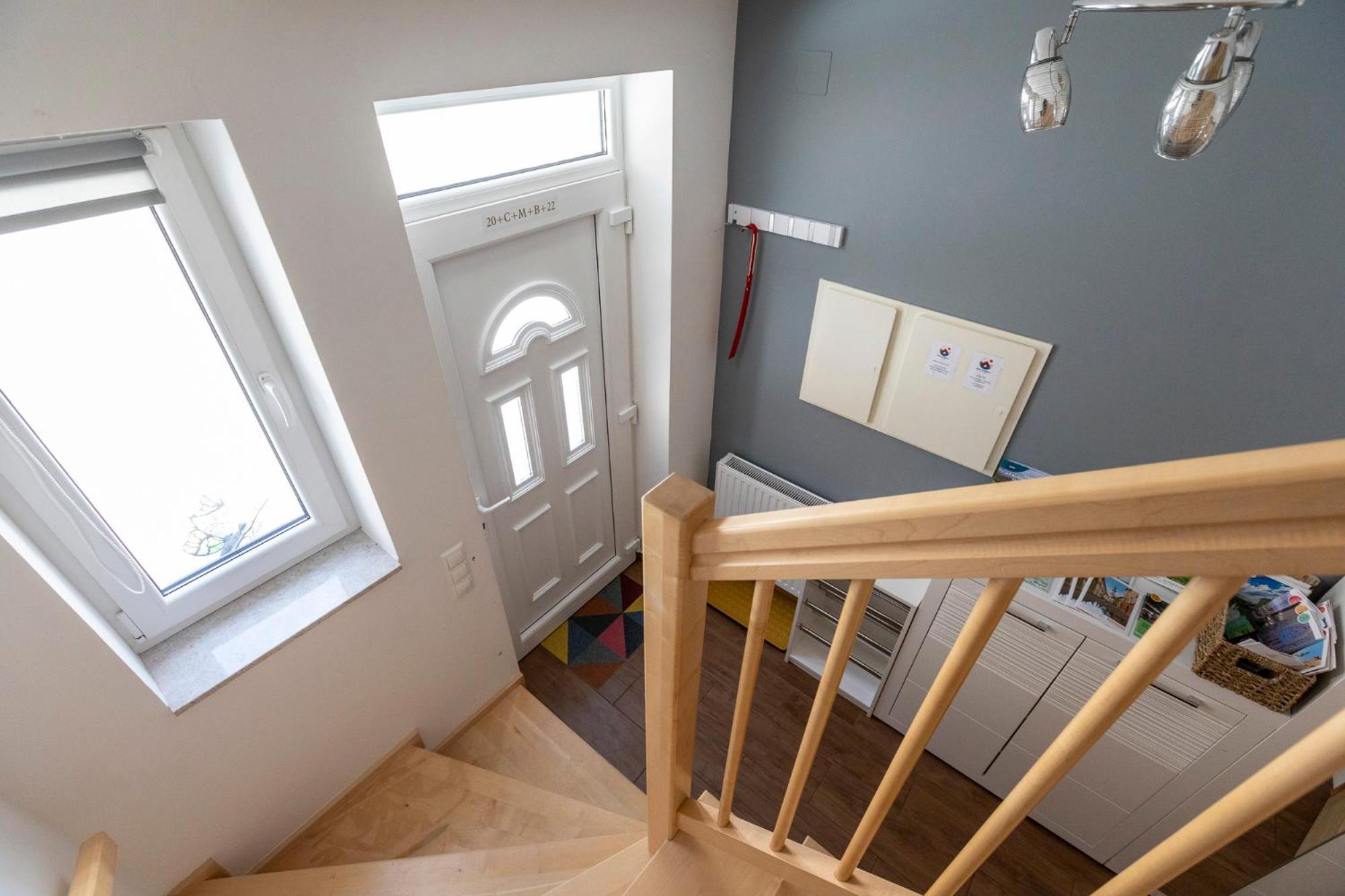Park Apartman Sarrod エクステリア 写真