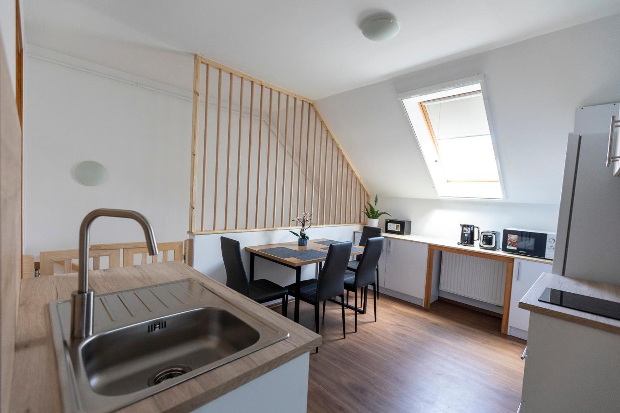 Park Apartman Sarrod エクステリア 写真
