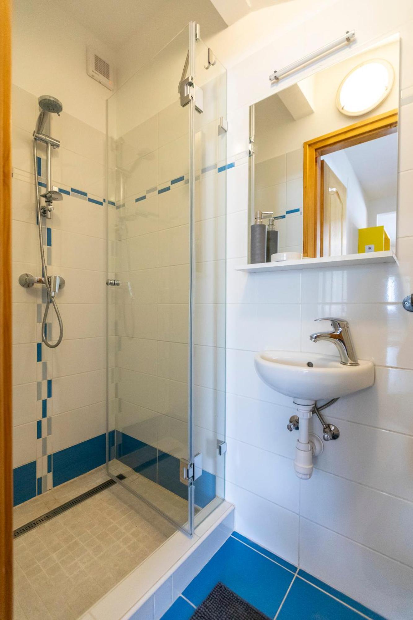 Park Apartman Sarrod エクステリア 写真