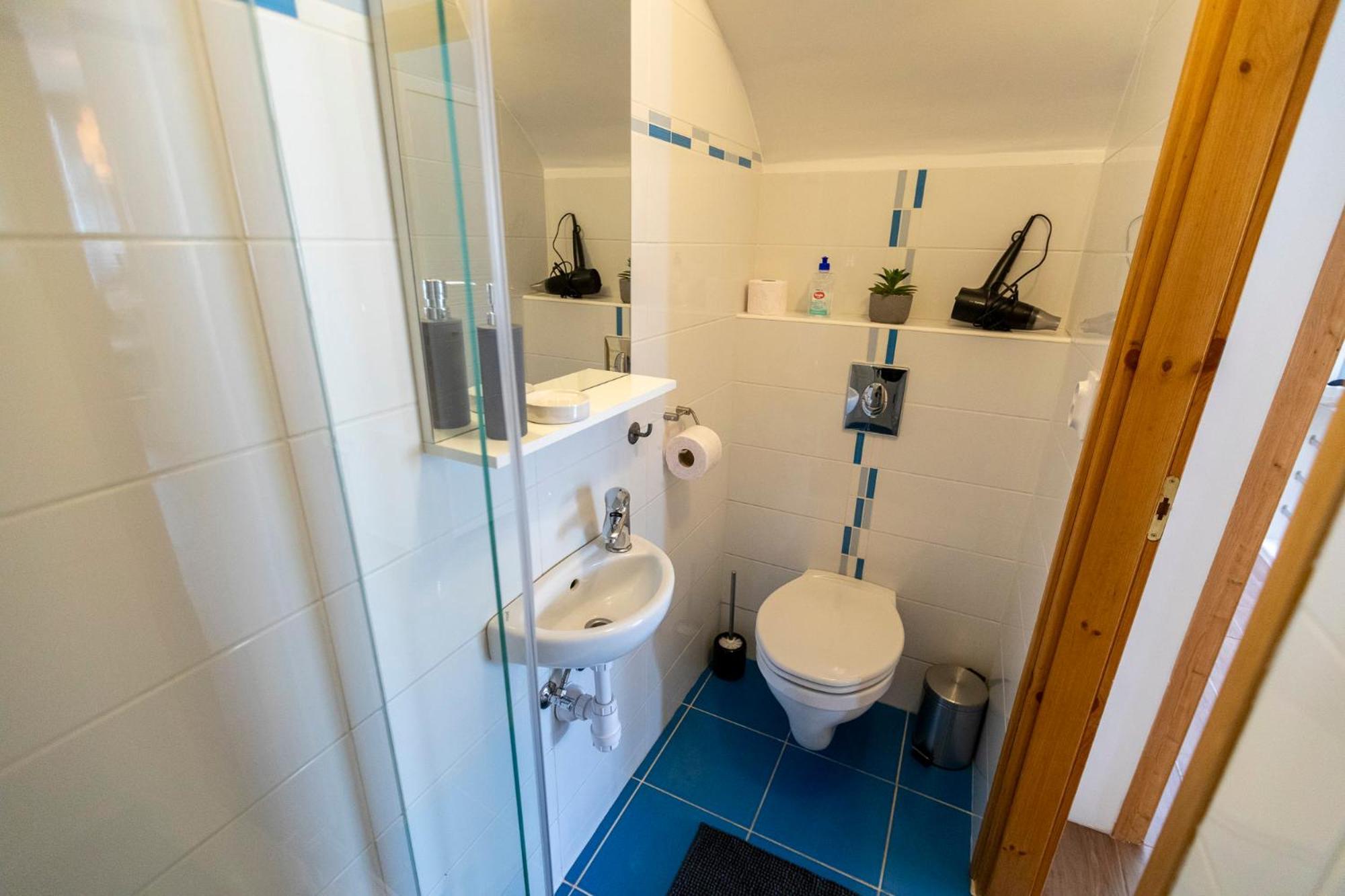 Park Apartman Sarrod エクステリア 写真