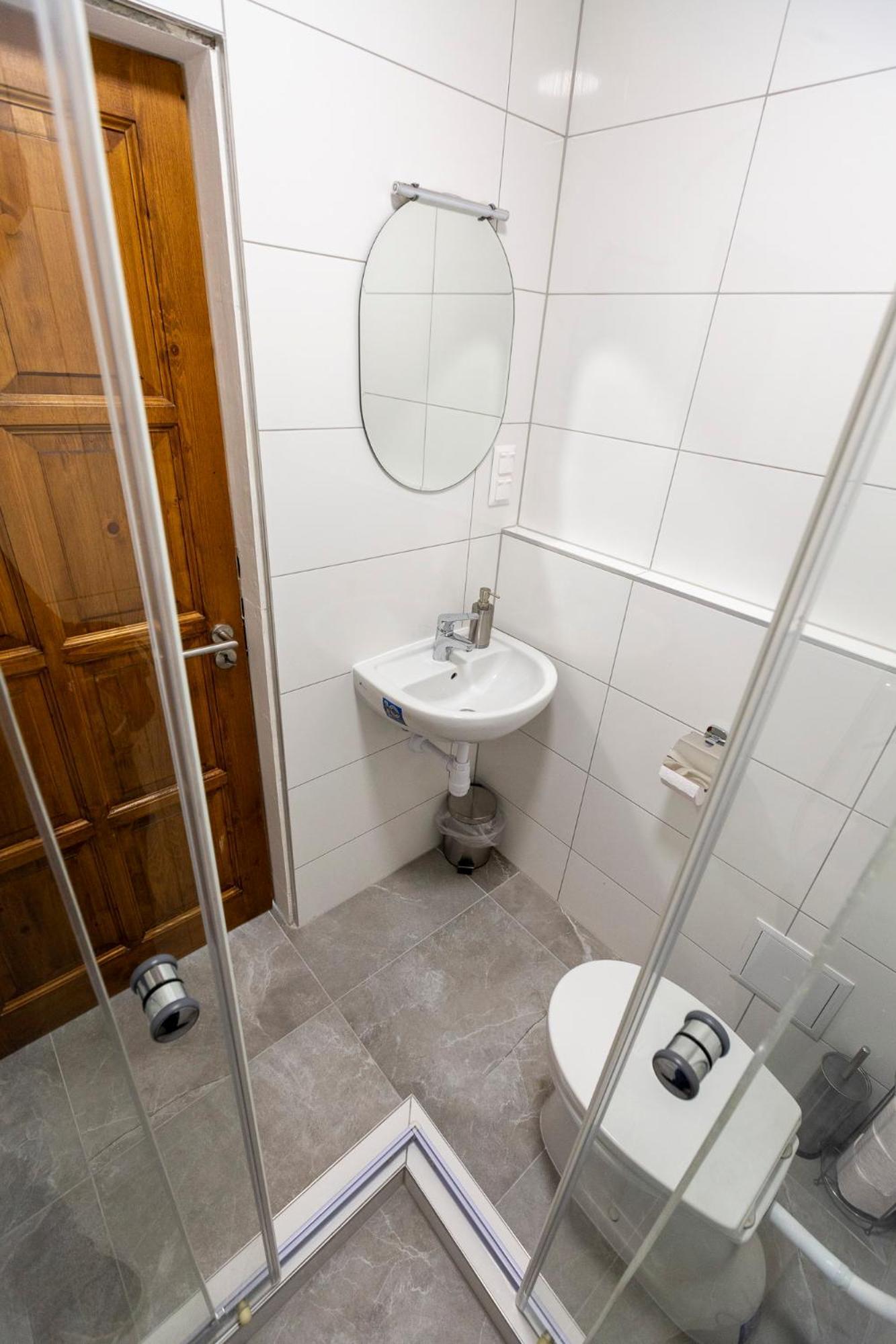 Park Apartman Sarrod エクステリア 写真